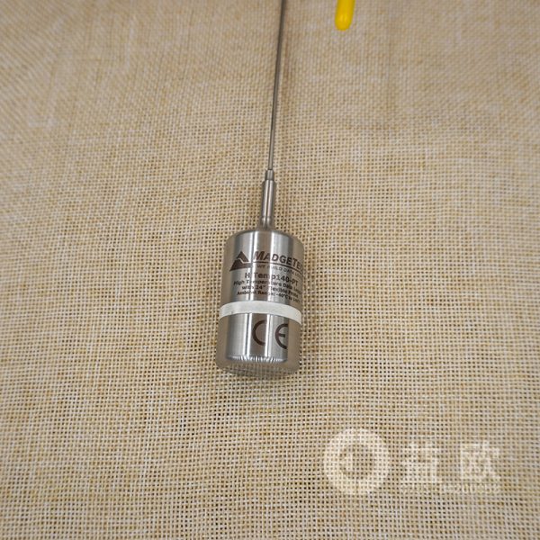 MADGETECH is a high temperature, precision data logger with a bendable probe. HiTemp140-PT - Image 2